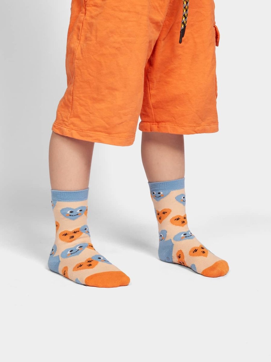 Anti - Rutsch Kindersocken Lil Smiling Hearts Non - Slip von DillySocks