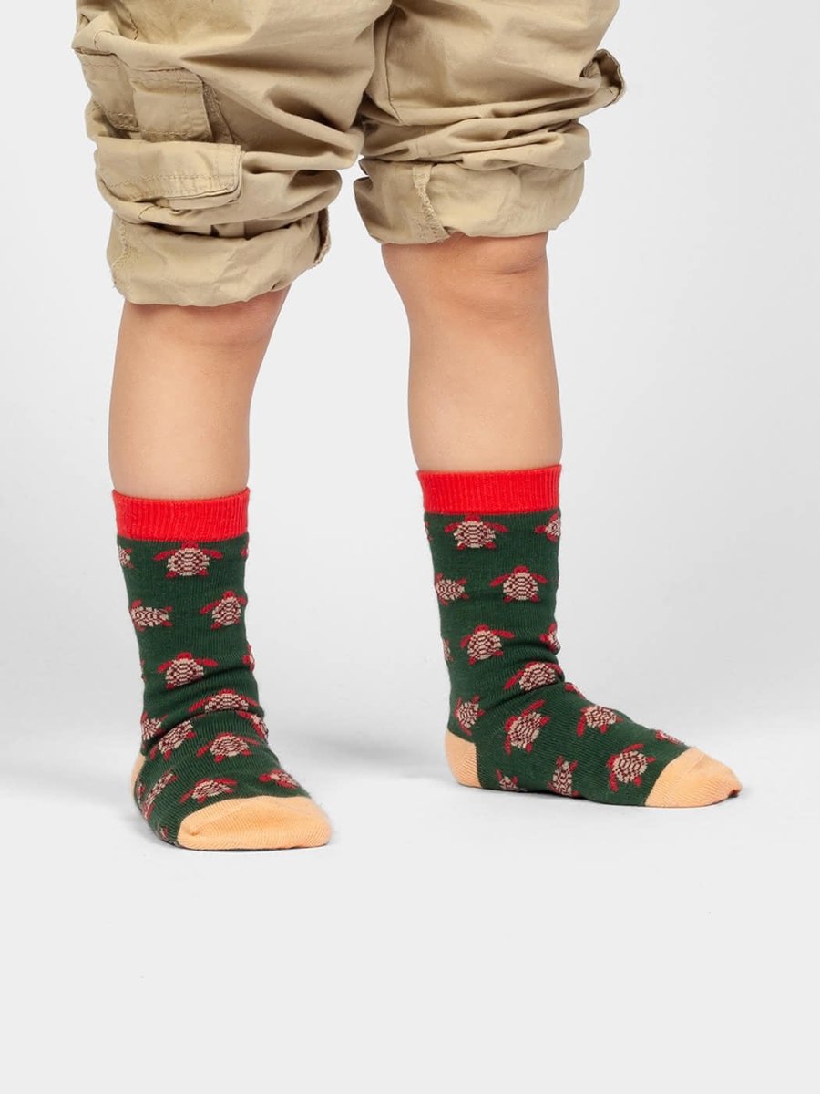 Anti - Rutsch Kindersocken Lil Turtle Love Non - Slip von DillySocks